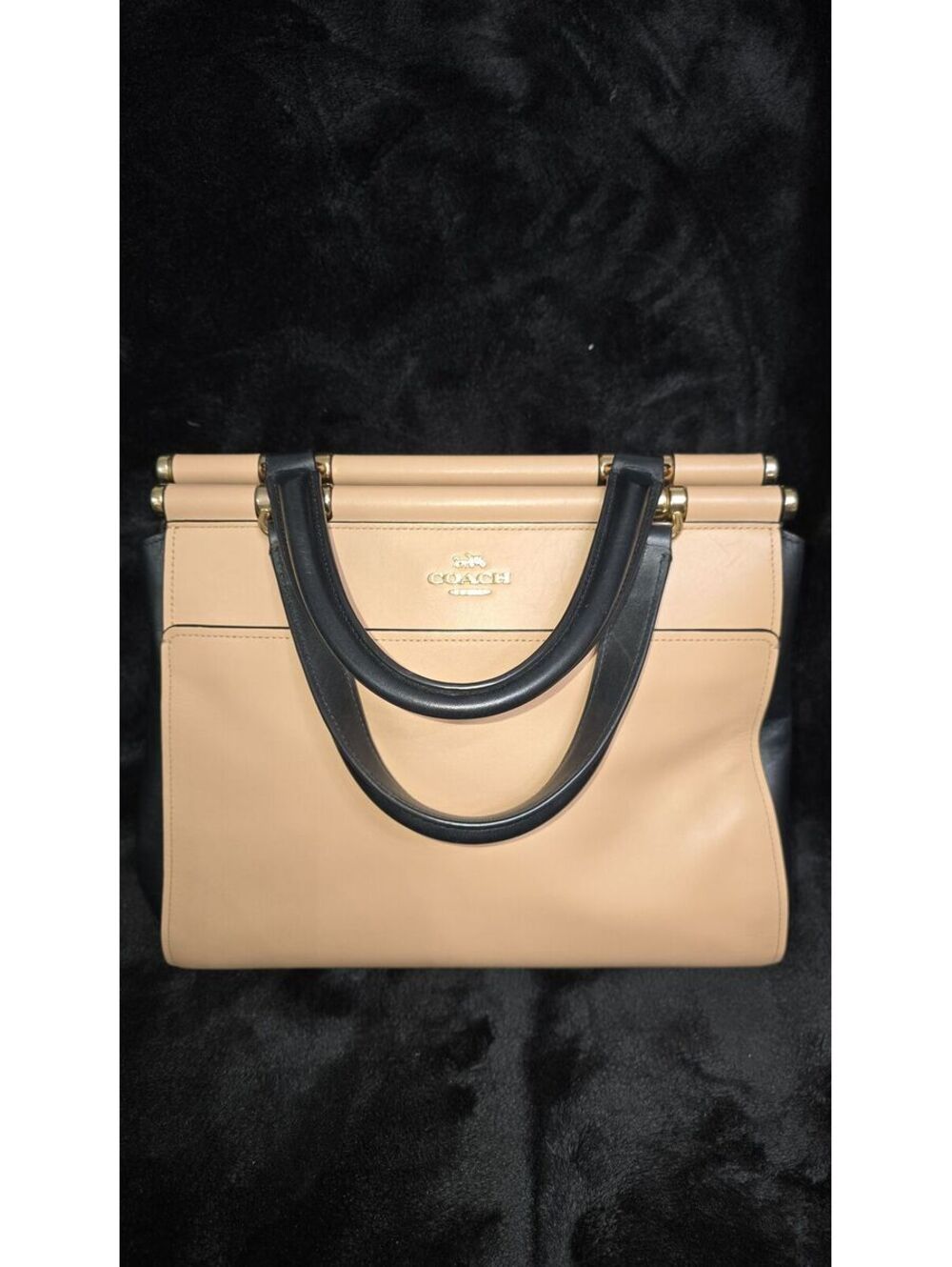 62. COACH 2018 Grace Colorblock (Black/Tan)